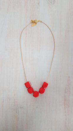A red country chain