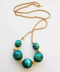 Green touch wood necklace