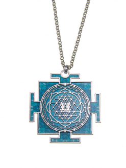 Mandela chain "Sri Yantra" illuminated bilateral in the shades of the chakras is vaulted
